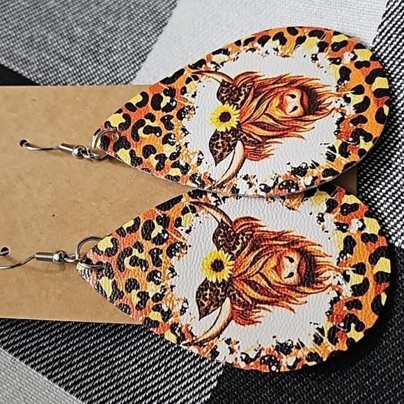 Handmade New Faux Leather Highland Cow Leopard Print Sunflower Dangle Earrings - Picture 2 of 3